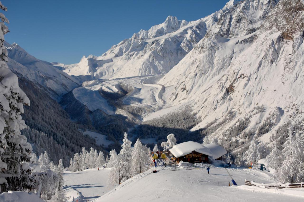 Le Massif Hotel & Lodge Courmayeur The Leading Hotels Of The World 外观 照片